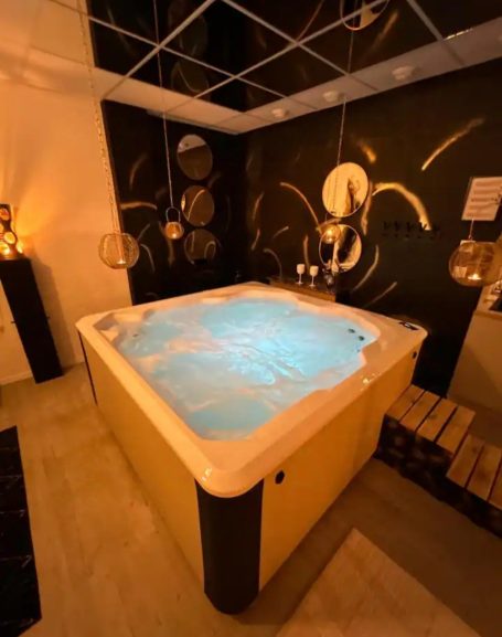 Love room Epernay, l'escapade sensuelle. jaccuzzi