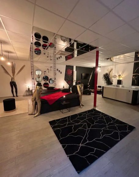 Love room Epernay, l'escapade sensuelle. lit