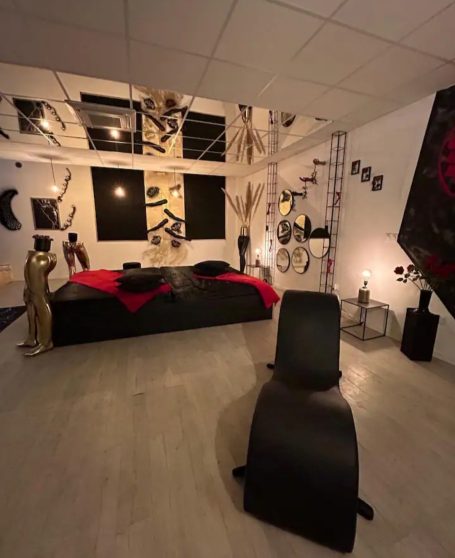 Love room Epernay, l'escapade sensuelle. lit