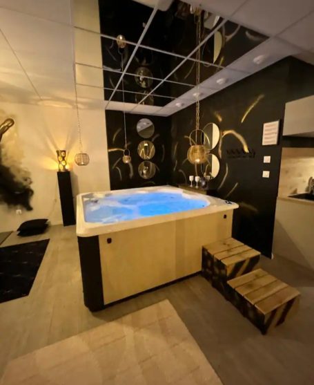 Love room Epernay, l'escapade sensuelle. jaccuzzi