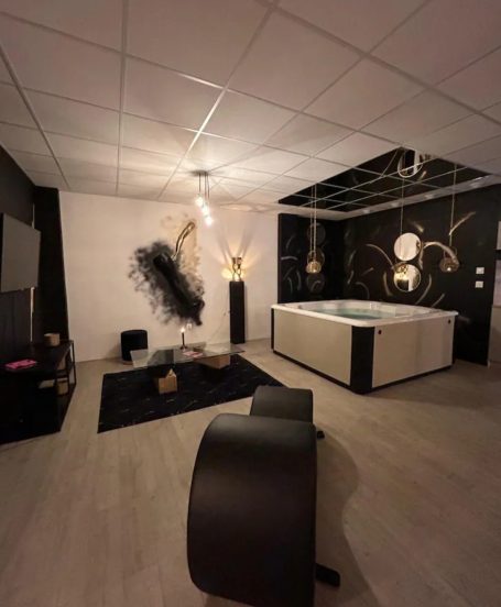 Love room Epernay, l'escapade sensuelle. jaccuzzi