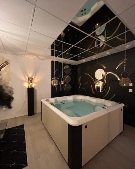 Love room Epernay, l'escapade sensuelle. jaccuzzi