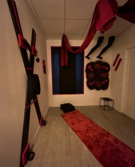 Love room Epernay, l'escapade sensuelle. Salle BDSM