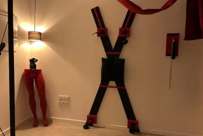 Love room Epernay, l'escapade sensuelle. Salle BDSM